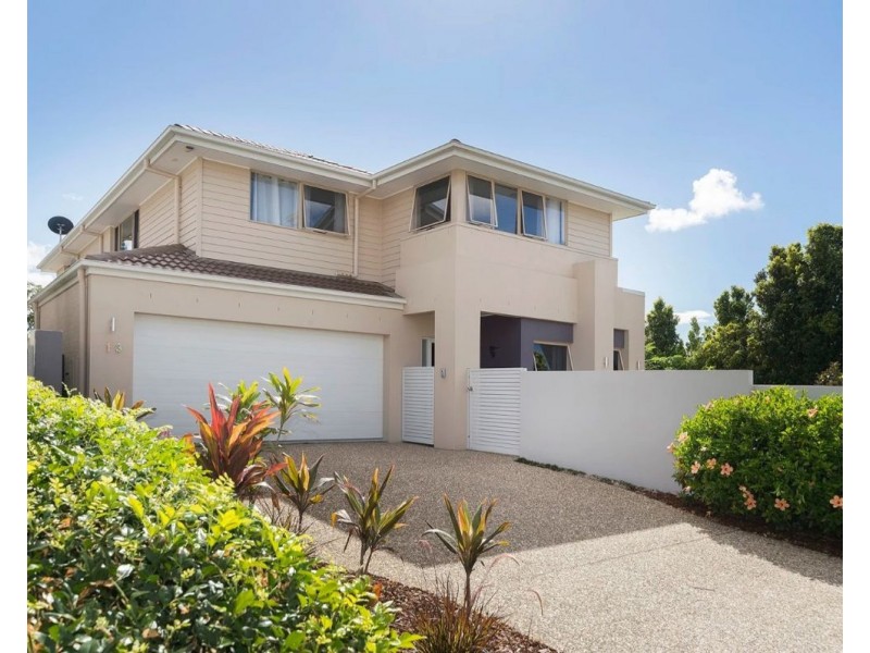 13 The Peninsula, Helensvale QLD 4212