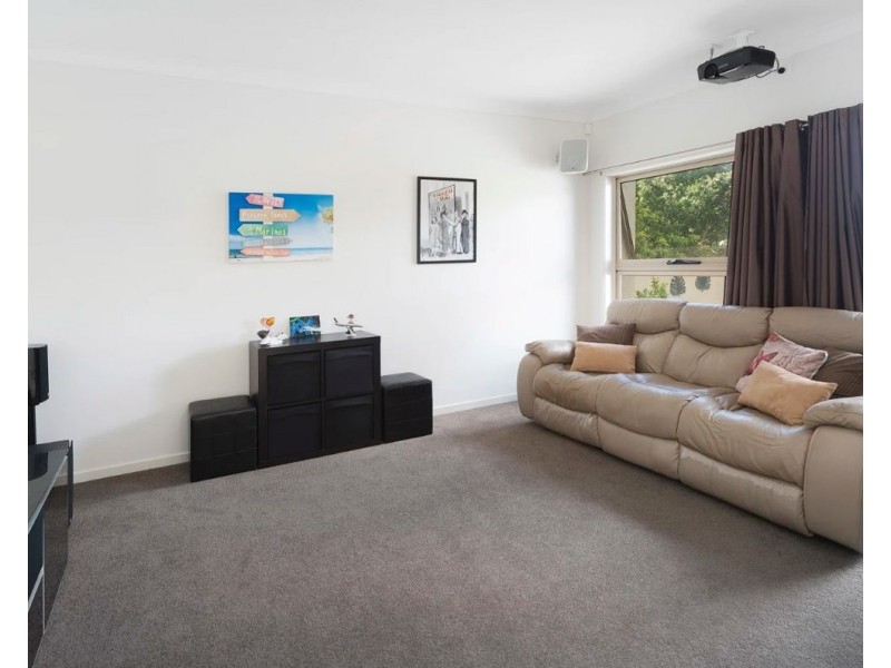 13 The Peninsula, Helensvale QLD 4212