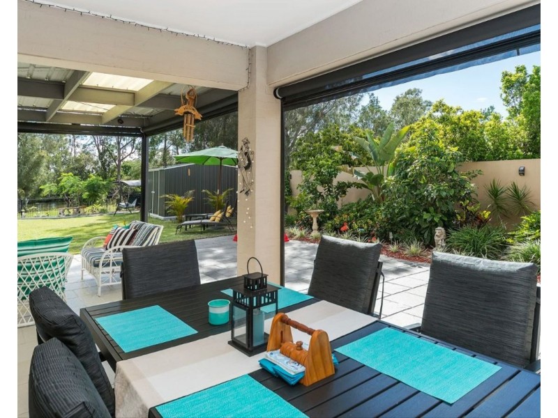 13 The Peninsula, Helensvale QLD 4212