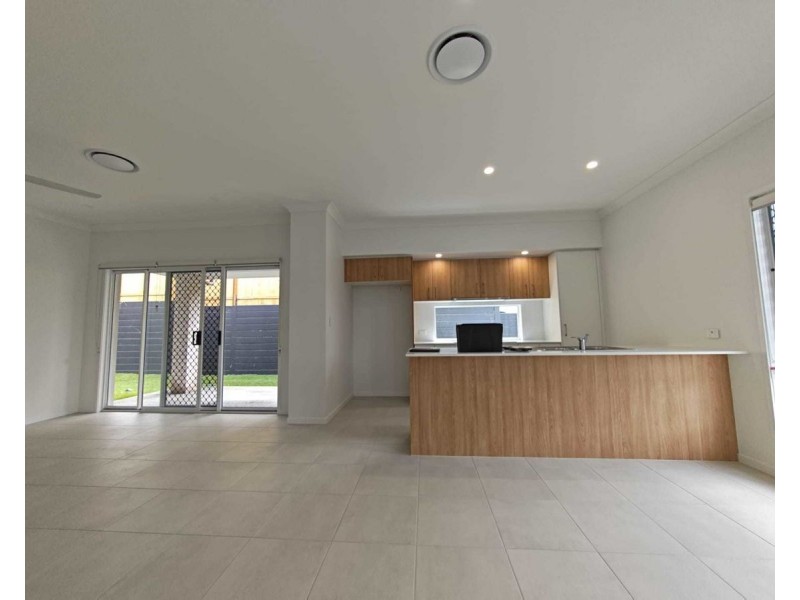 18 Kinwarton crescent, Calamvale QLD 4116