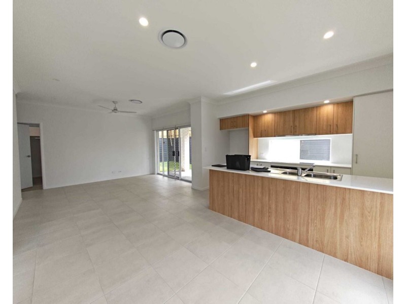 18 Kinwarton crescent, Calamvale QLD 4116