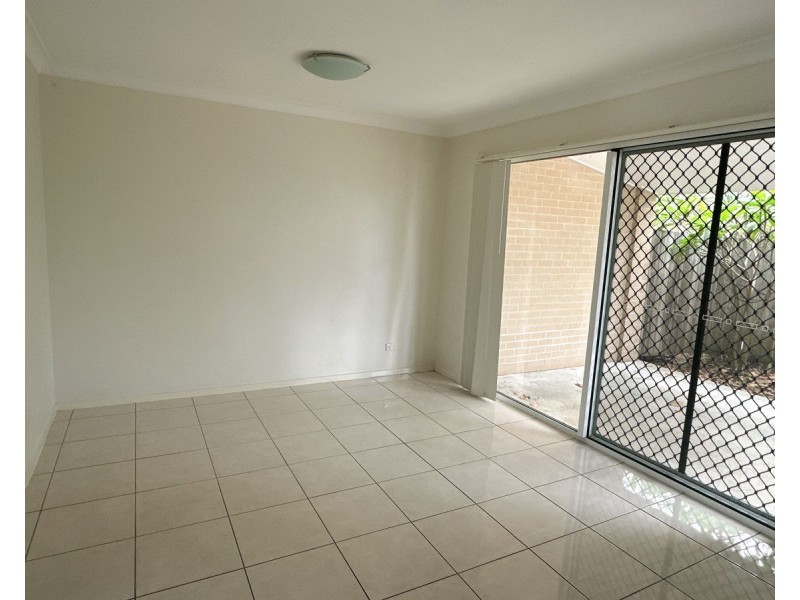 9/238 Young Road, Narangba QLD 4504