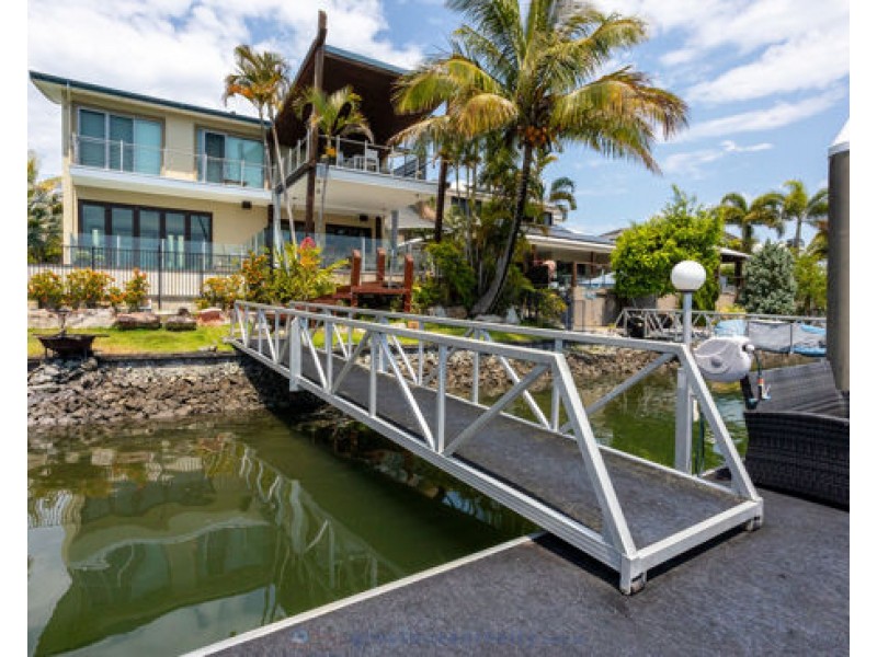 34 Buccaneer Way, Coomera Waters QLD 4209