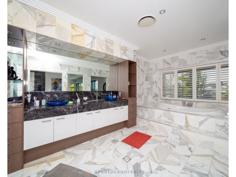 34 Buccaneer Way, Coomera Waters QLD 4209