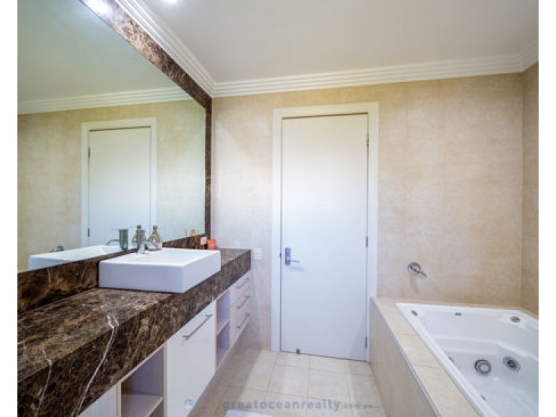 34 Buccaneer Way, Coomera Waters QLD 4209