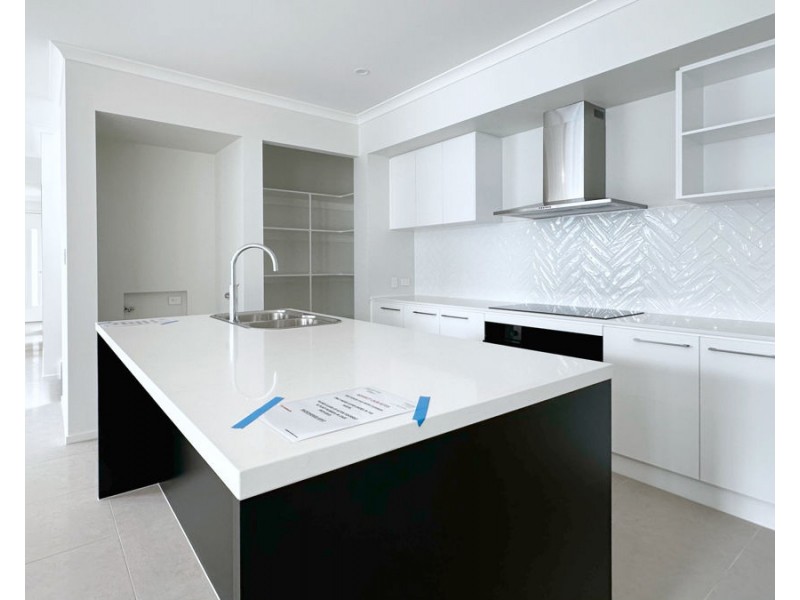 1/34 Walker Street, Park Ridge QLD 4125