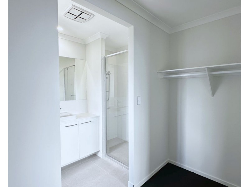 1/34 Walker Street, Park Ridge QLD 4125