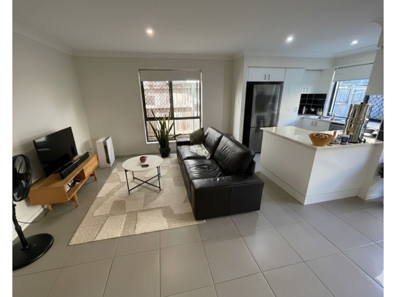 25 20 Kianawah Road South, Manly West QLD 4179