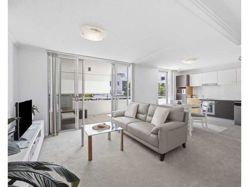 2 Arbour Ave, Robina QLD 4226