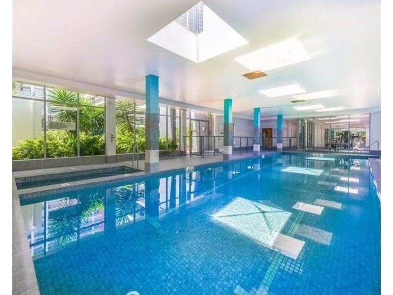 716 3 Como Cr, Southport QLD 4215