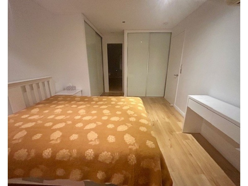 716 3 Como Cr, Southport QLD 4215