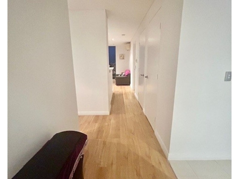 716 3 Como Cr, Southport QLD 4215