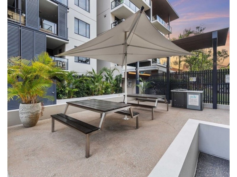 3307/35 Burdett Street, Albion QLD 4010