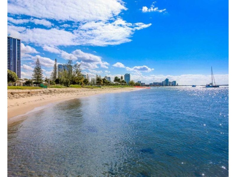 3/5 Proud Street, Labrador QLD 4215