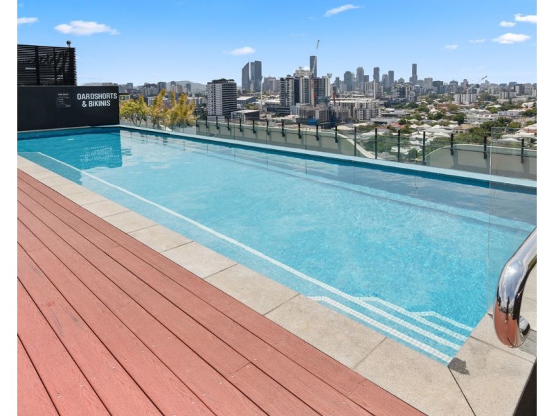 1208/17 Deshon street, Woolloongabba QLD 4102