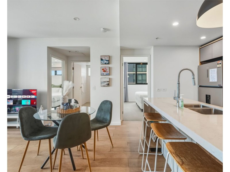 1208/17 Deshon street, Woolloongabba QLD 4102