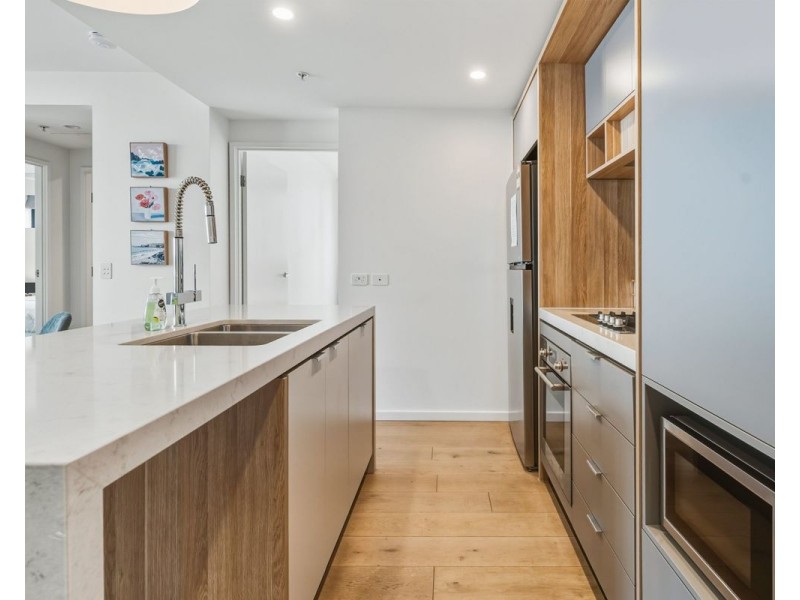 1208/17 Deshon street, Woolloongabba QLD 4102