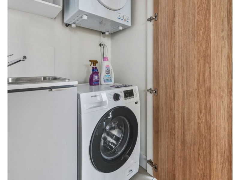 1208/17 Deshon street, Woolloongabba QLD 4102