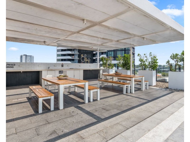 1208/17 Deshon street, Woolloongabba QLD 4102