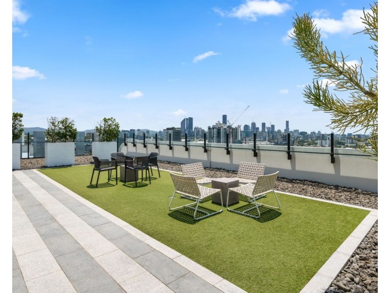 1208/17 Deshon street, Woolloongabba QLD 4102