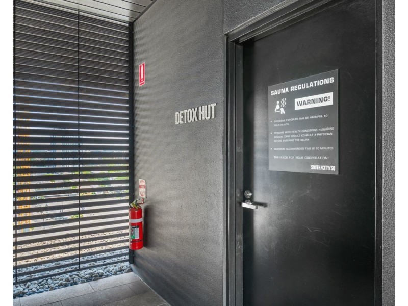 1208/17 Deshon street, Woolloongabba QLD 4102