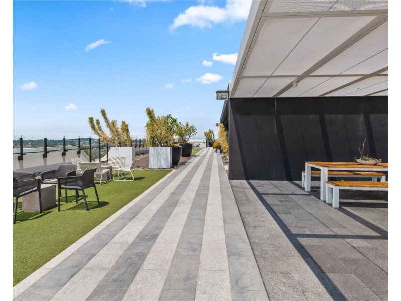 1208/17 Deshon street, Woolloongabba QLD 4102