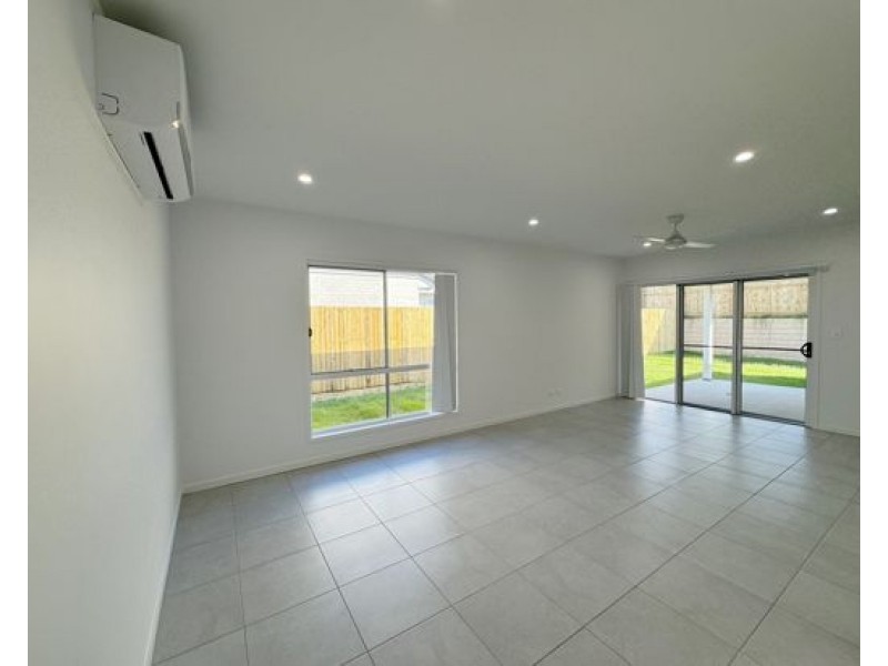 68 Juniper Dr, Greenbank QLD 4124