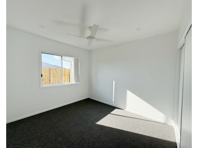 68 Juniper Dr, Greenbank QLD 4124