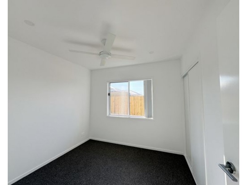 68 Juniper Dr, Greenbank QLD 4124