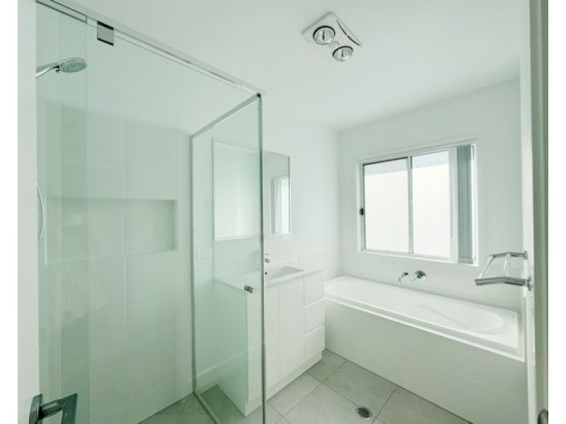 68 Juniper Dr, Greenbank QLD 4124