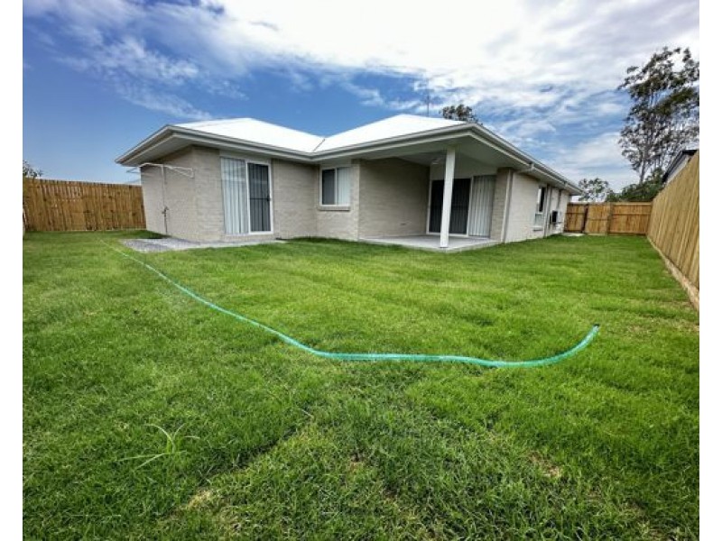 68 Juniper Dr, Greenbank QLD 4124