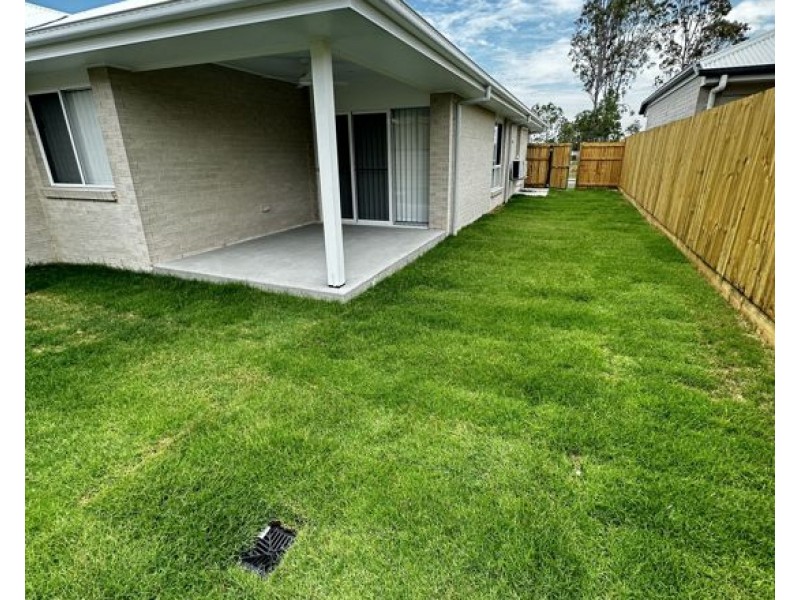 68 Juniper Dr, Greenbank QLD 4124