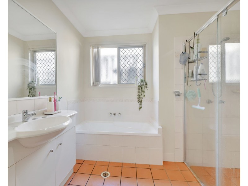 8 Manor Street, Eight Mile Plains QLD 4113