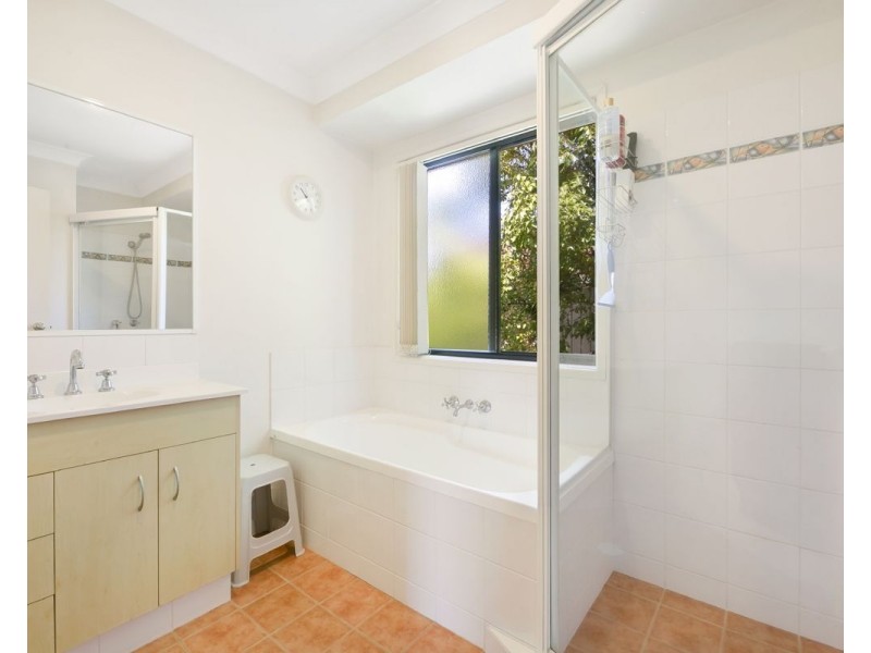 127 Gooding Drive, Merrimac QLD 4226