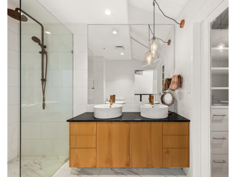 317/64 Macquarie Street, Teneriffe QLD 4005