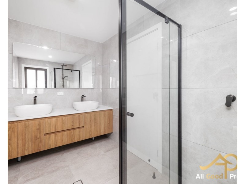 7 Lakkari Street, Eight Mile Plains QLD 4113