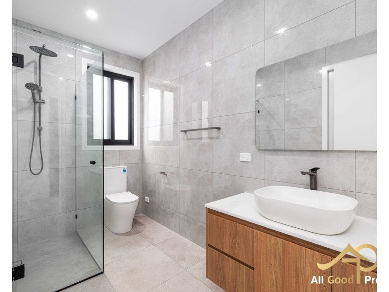 7 Lakkari Street, Eight Mile Plains QLD 4113