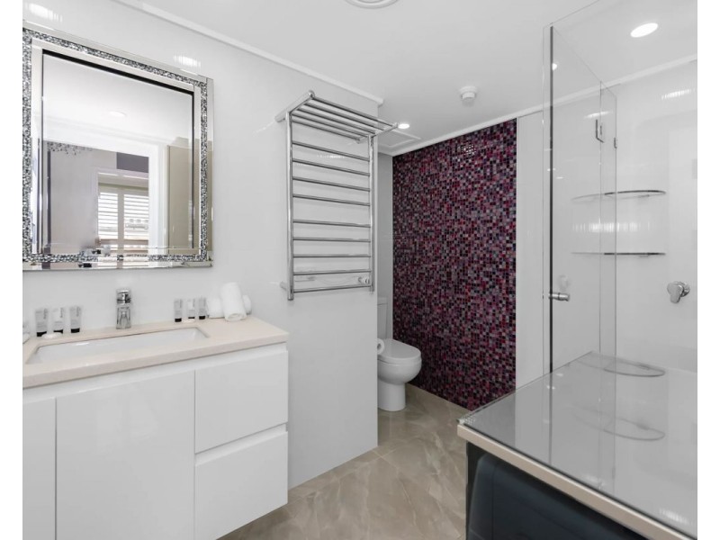 301/18-20 Orchid Ave, Surfers Paradise QLD 4217