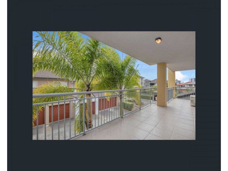 504 33 Clark Street, Biggera Waters QLD 4216