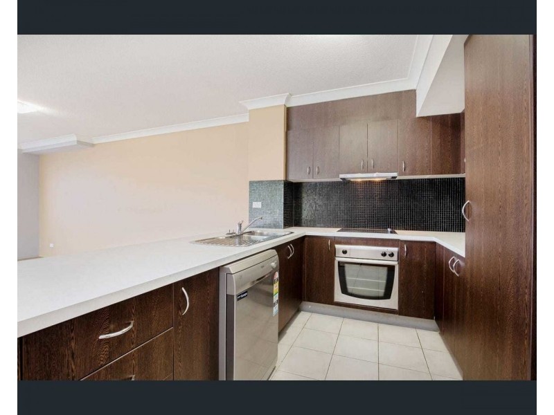 504 33 Clark Street, Biggera Waters QLD 4216