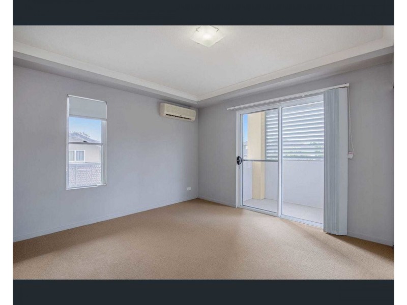 504 33 Clark Street, Biggera Waters QLD 4216