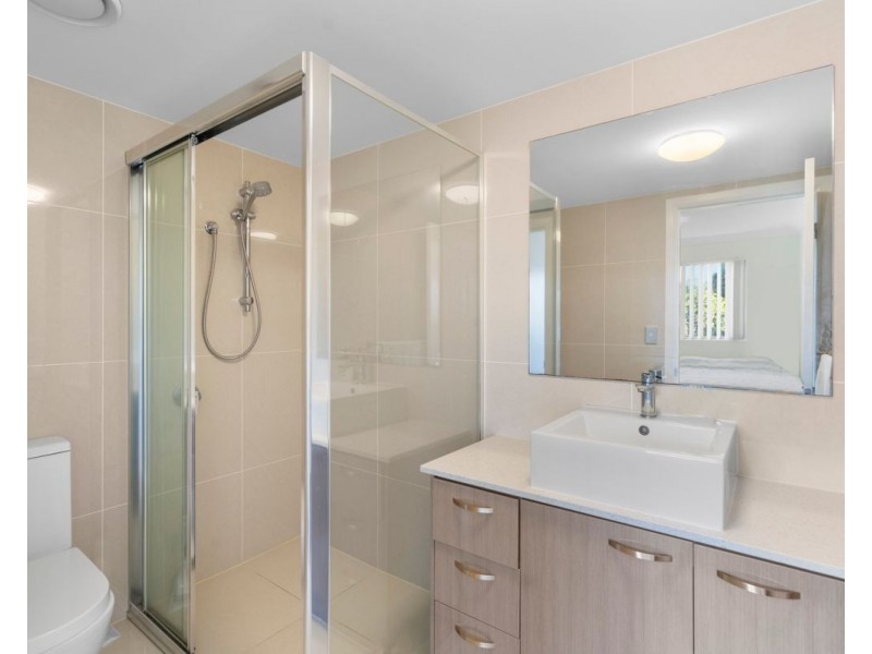 Unit 61 29-33 Juers St, Kingston QLD 4114