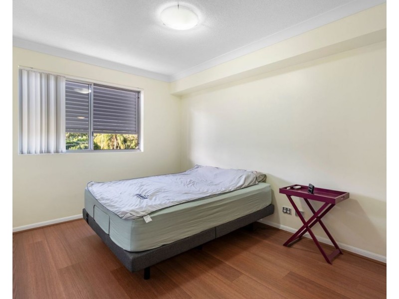 Unit 61 29-33 Juers St, Kingston QLD 4114