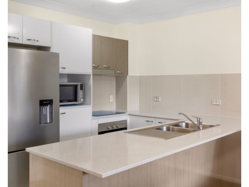 Unit 61 29-33 Juers St, Kingston QLD 4114