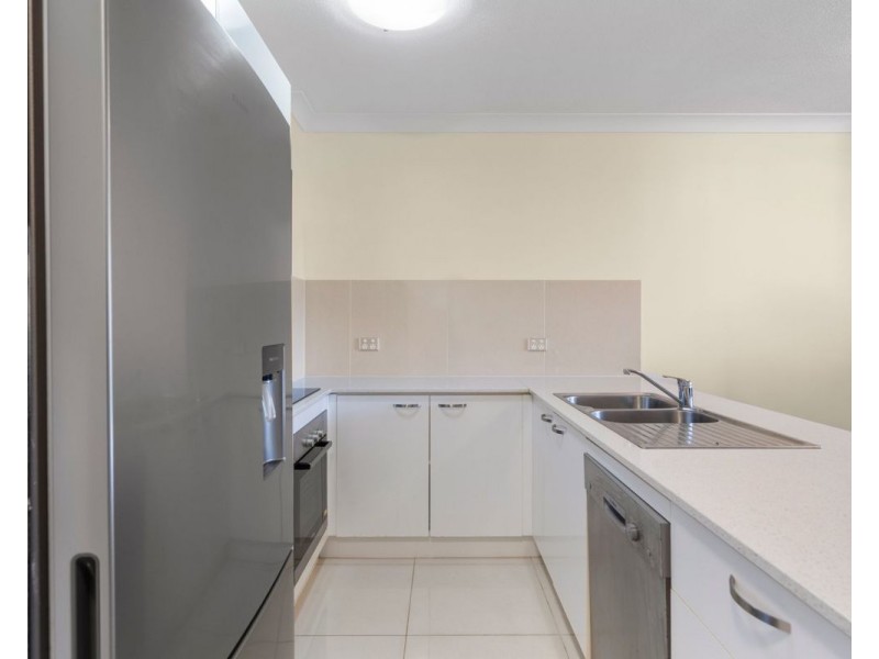 Unit 61 29-33 Juers St, Kingston QLD 4114