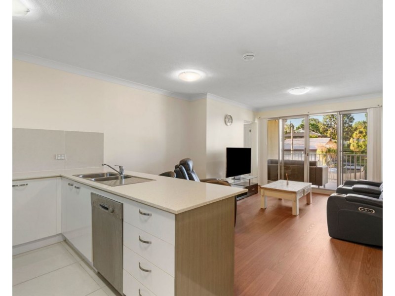 Unit 61 29-33 Juers St, Kingston QLD 4114