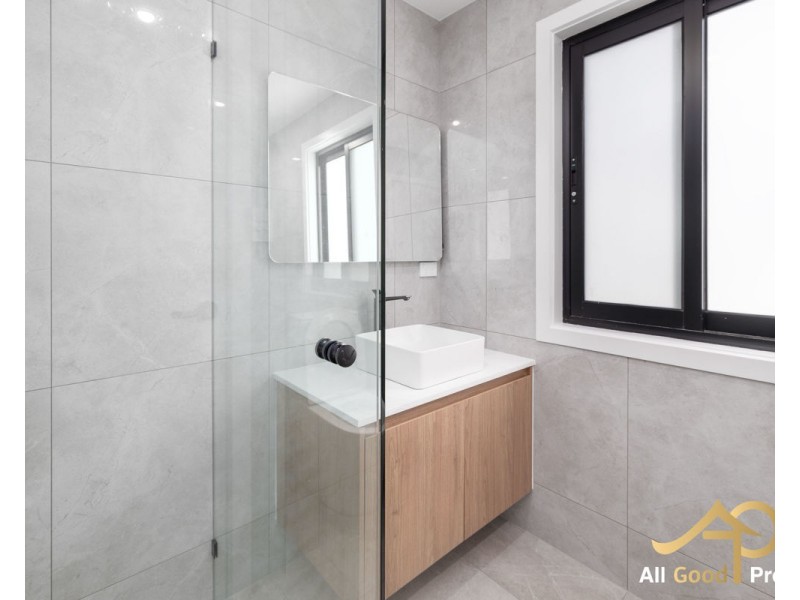 1/7B Lakkari Street, Eight Mile Plains QLD 4113