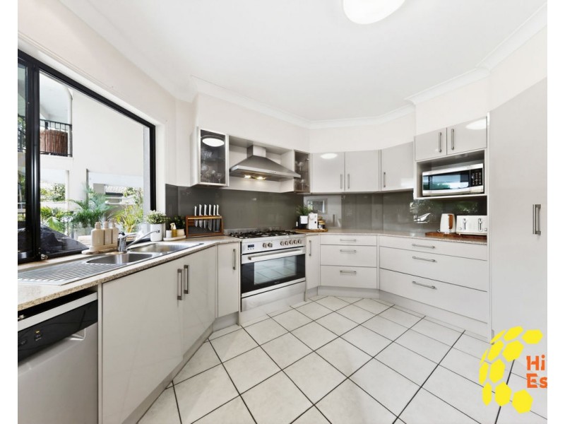 36 Saltwater Terrace, Helensvale QLD 4212