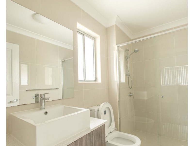 Unit 56 29-33 Juers St, Kingston QLD 4114