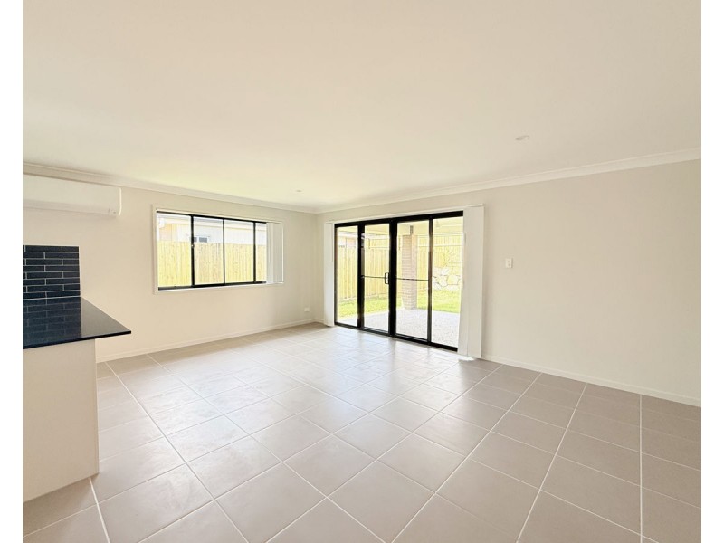 5 Roupell Street, Logan Reserve QLD 4133